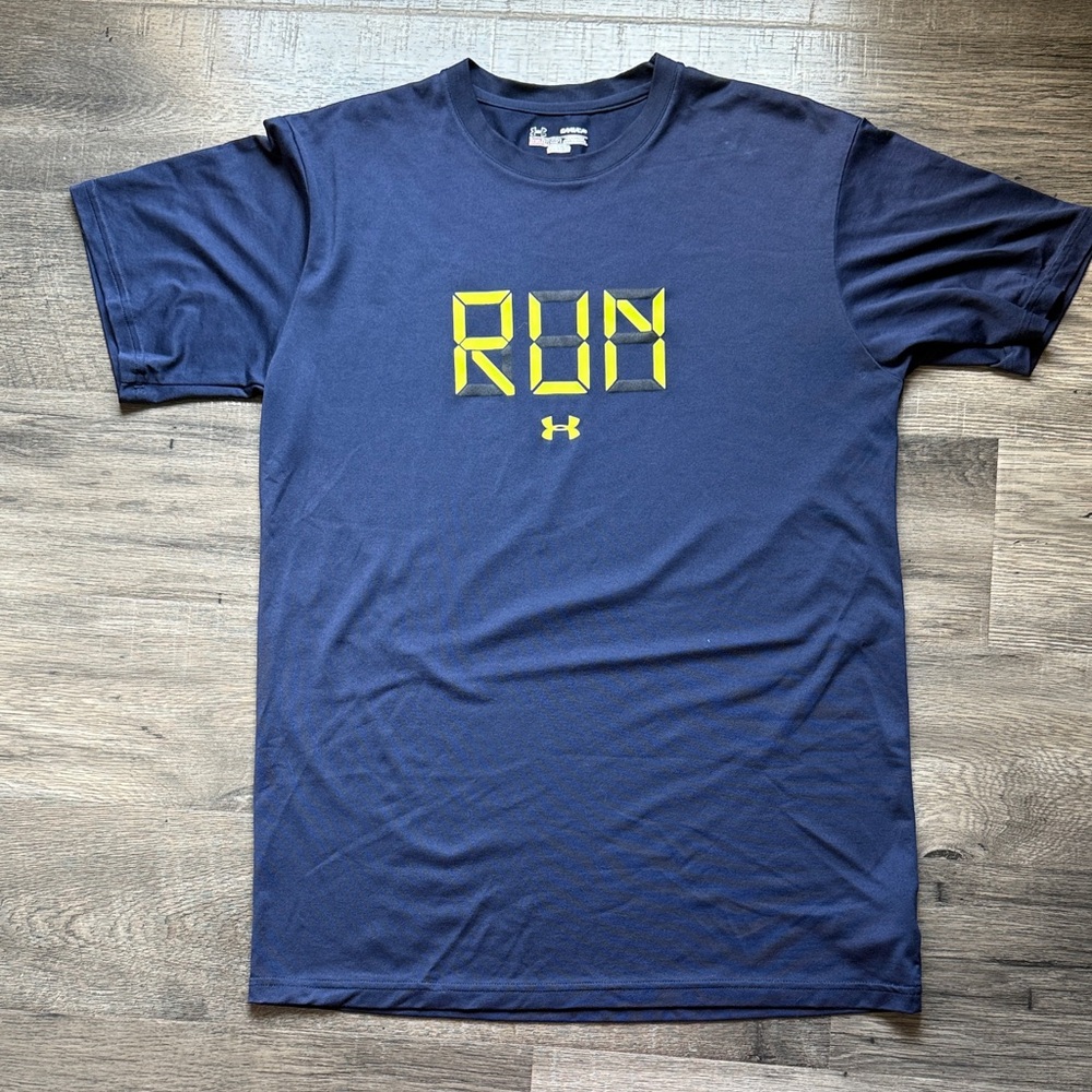Under Armour Men's Short Sleeve Tee in Navy with Yellow Graphic